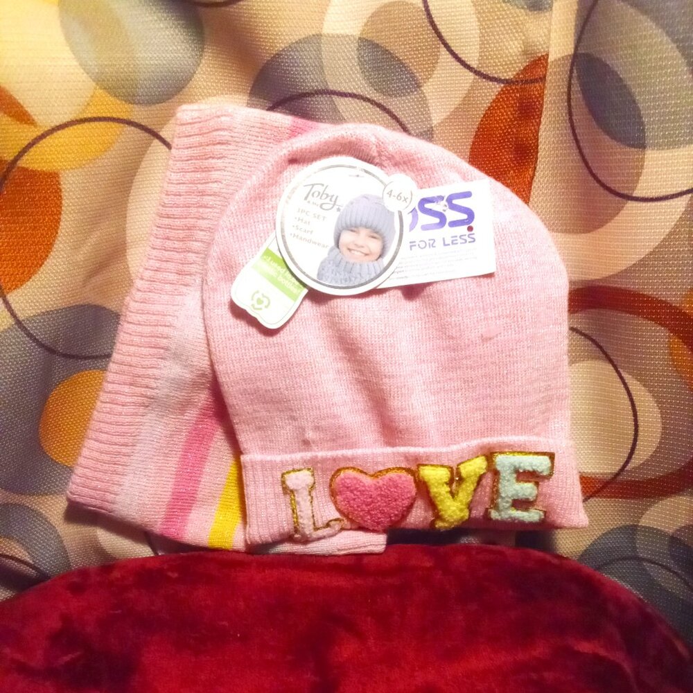 TOBY AND ME BEANIE AND SCARF SET